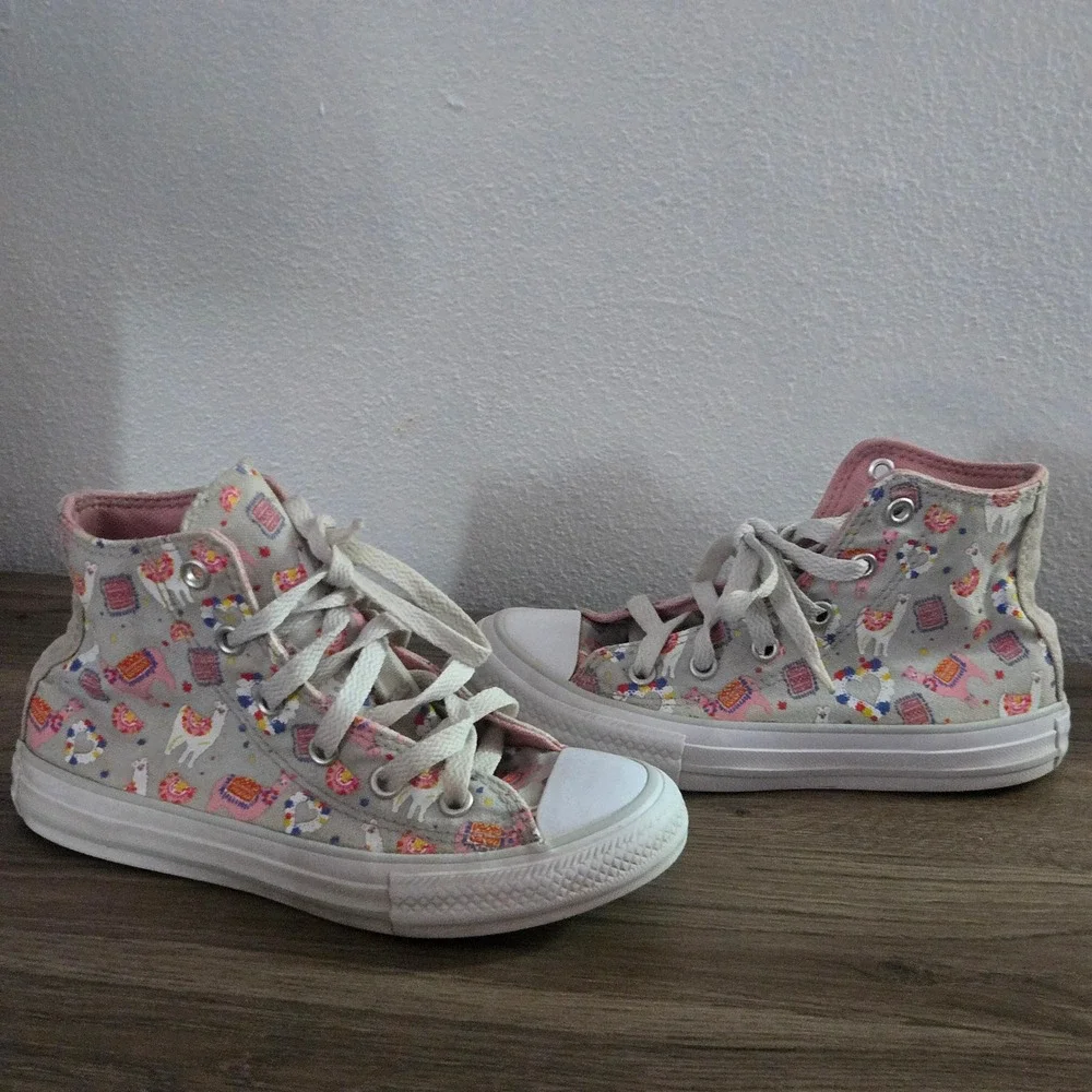 Converse Chuck Taylor All Star Llama Print High Top Sneakers Grey Pink Kids 12